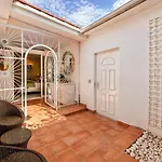 Penthouse Of Ocean Views דירה
